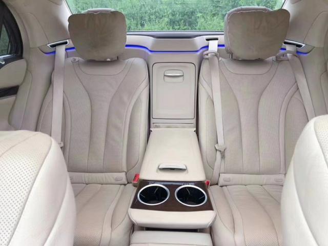 老司机今天说一款省油耐用的家用轿车2018年最新款奔驰S320，3.0T
