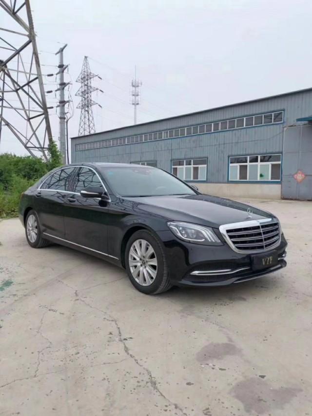 老司机今天说一款省油耐用的家用轿车2018年最新款奔驰S320，3.0T