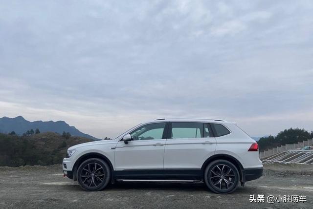 40岁大叔喜提大众途观L，全款优惠了3.7万元，这个价格挺便宜吧