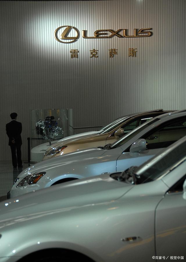最后咬着牙提了雷克萨斯ES，1万公里后，车主说了优点和小问题