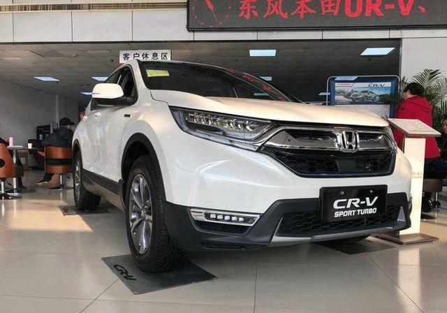 带媳妇跑了好多次4S店，实车对比了奇骏和CRV后，我更喜欢CRV了