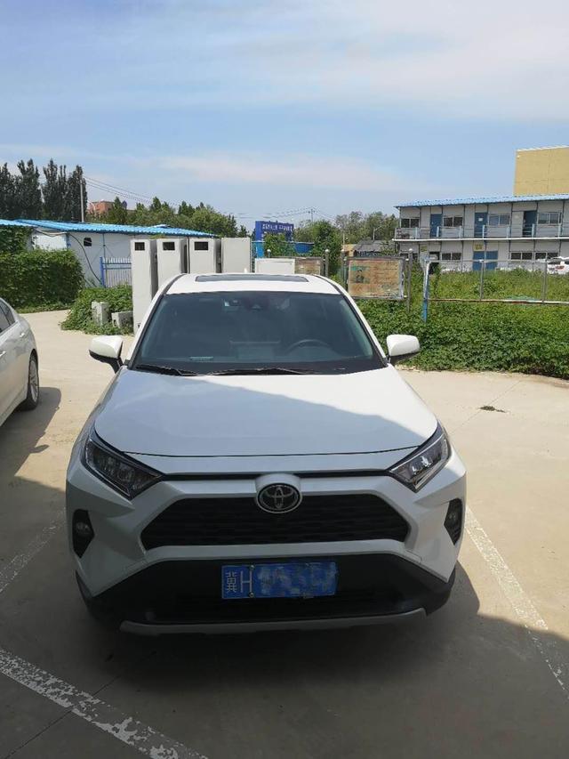 值得买的凑型SUV-2020款RAV4荣放两驱风尚-真实价格辅助提车案例