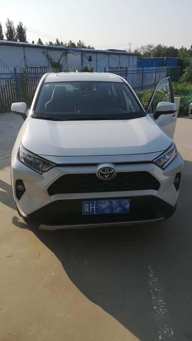 值得买的凑型SUV-2020款RAV4荣放两驱风尚-真实价格辅助提车案例
