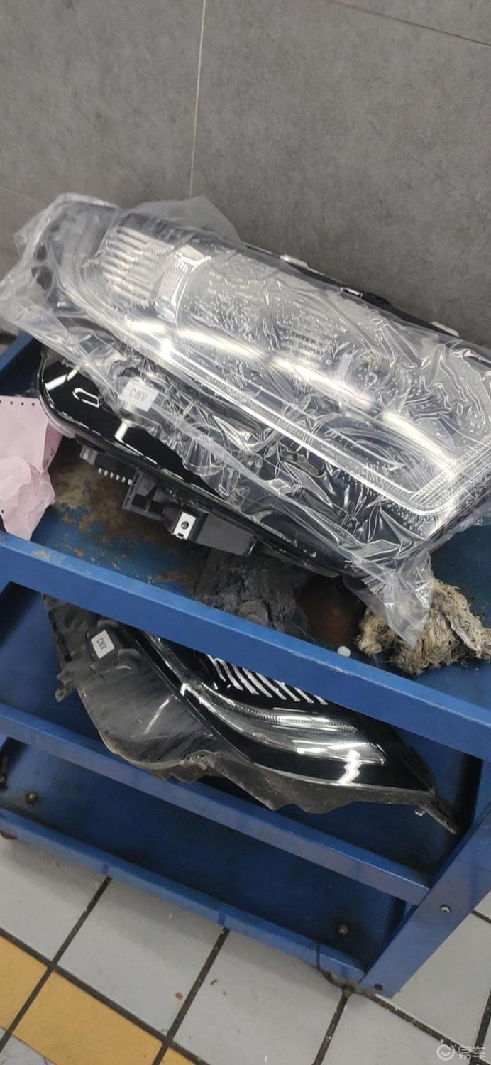 大灯总成更换记