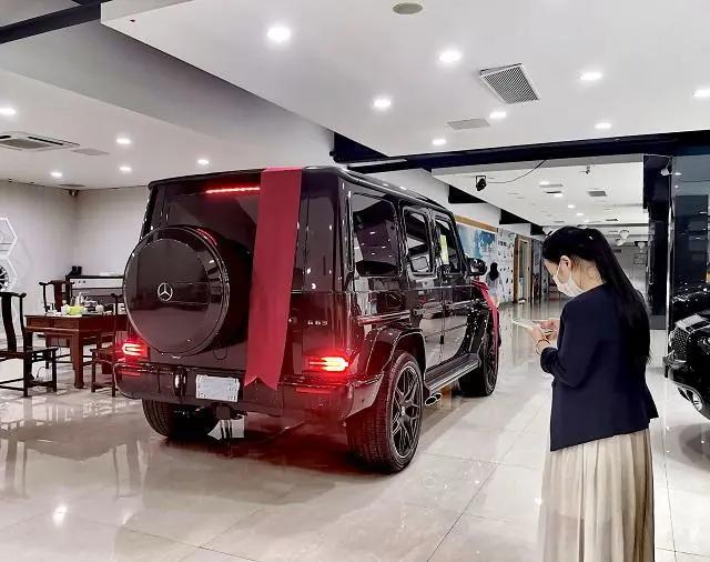 提车日志 20款新奔驰G63提车记：节省百万，真香