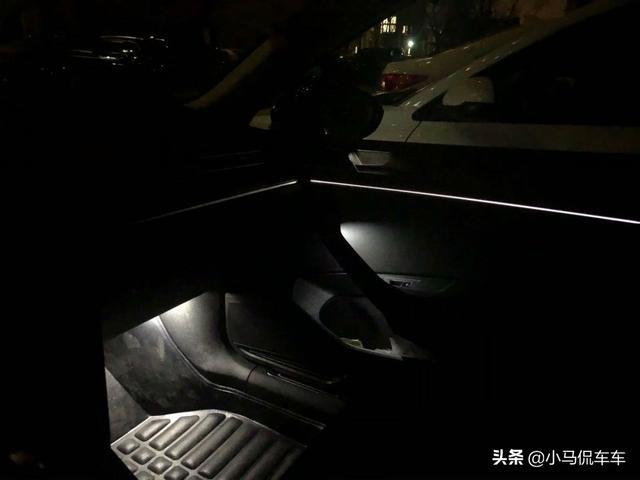 入手大众迈腾330豪华版，新款科技感爆棚，这提车价不算太贵吧