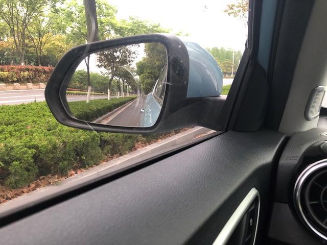 日常生活中的大暖男，小姐姐的名爵EZS