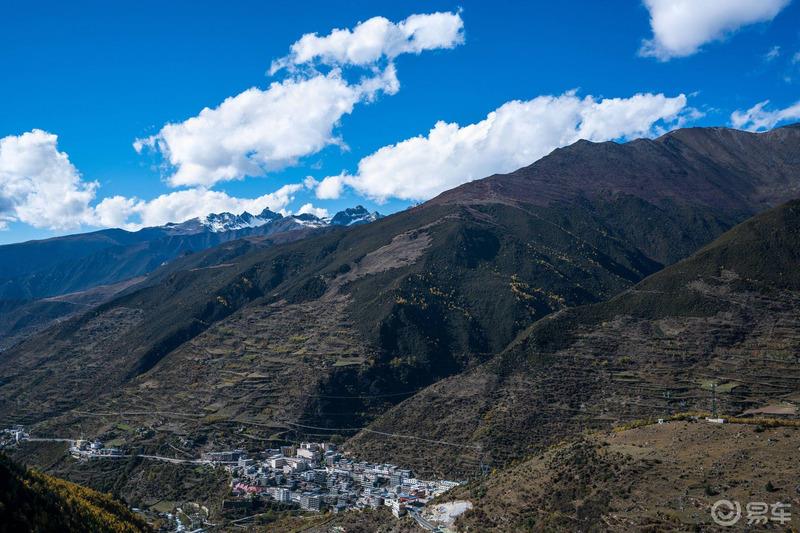 《迈腾在路上》四姑娘山，一道靓丽的风景线。