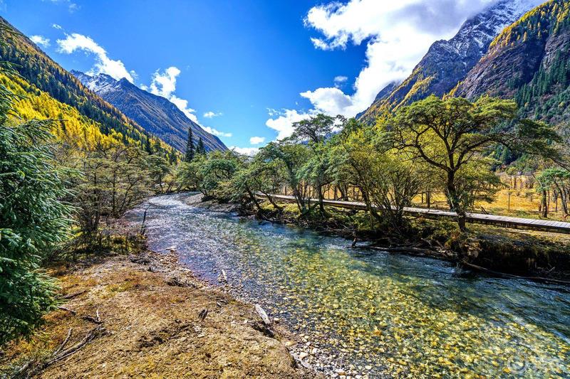 《迈腾在路上》四姑娘山，一道靓丽的风景线。