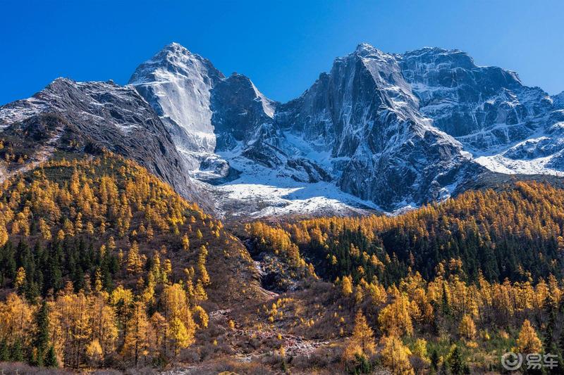 《迈腾在路上》四姑娘山，一道靓丽的风景线。