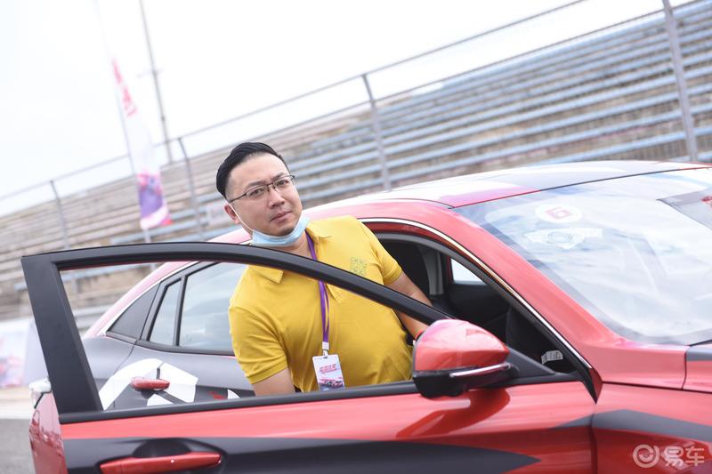 解锁赛车梦，东风风神赛车学院猎弯体验营活动记录