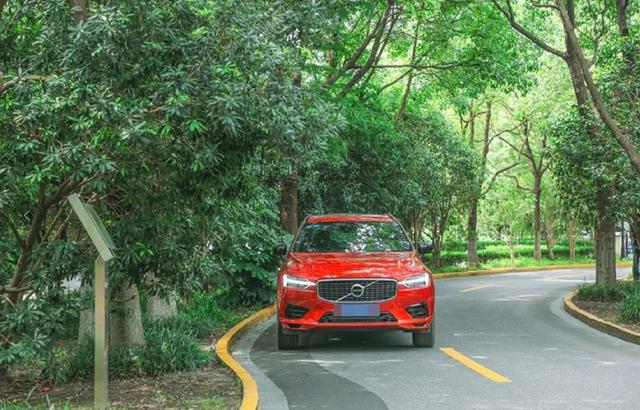 深思熟虑给媳妇买了辆“坦克车”——沃尔沃XC60，就图它够安全