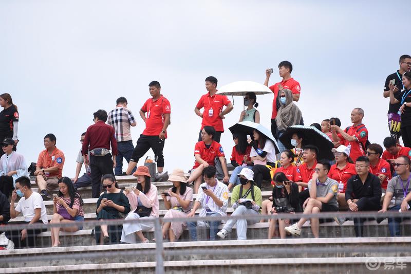 解锁赛车梦，东风风神赛车学院猎弯体验营活动记录
