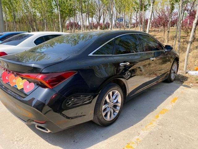 又提一辆亚洲龙2.0豪华版，B+级车型的首选