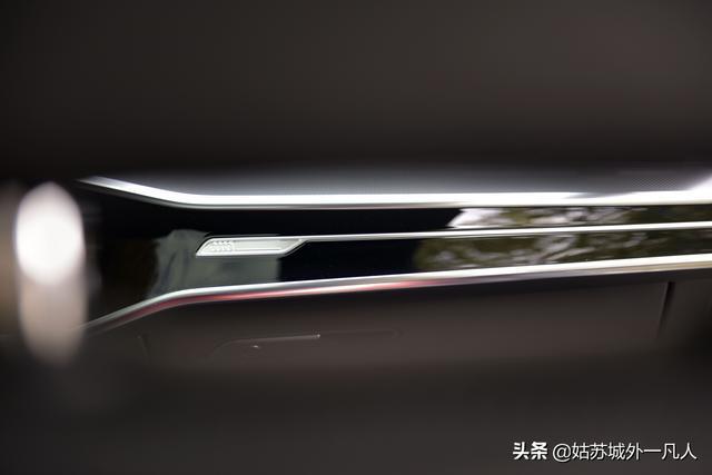 提车作业 A8L光环下的新奥迪A6L