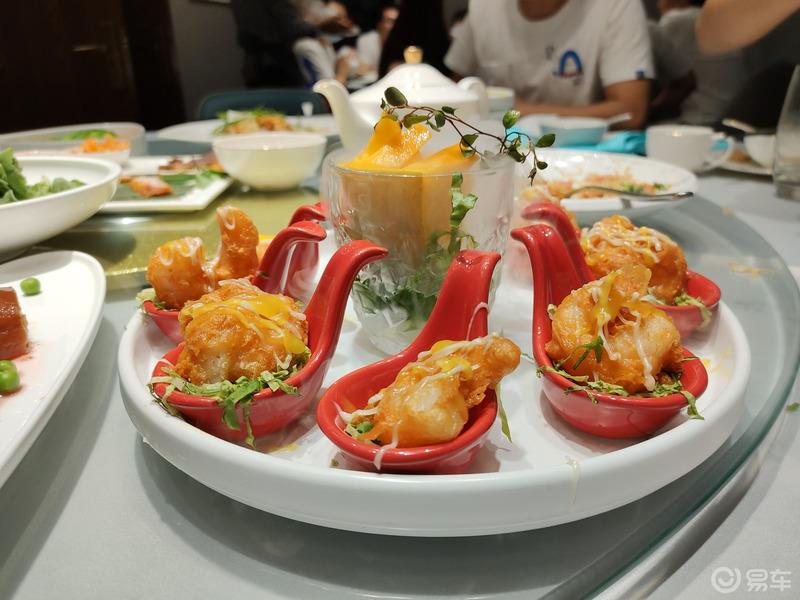 易车上海首次聚会联欢