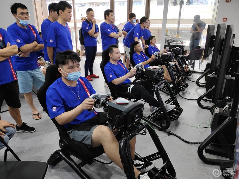 易车上海首次聚会联欢