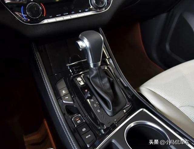 高性价比的MPV，车长近4米8可载7人，配1.5T与8速CVT，7万多开走