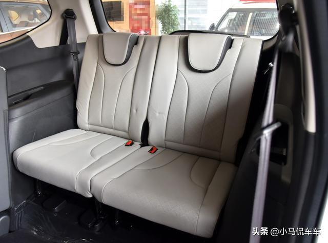 高性价比的MPV，车长近4米8可载7人，配1.5T与8速CVT，7万多开走