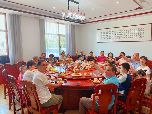 诗画唐龙-佳绝迪人；诗画汉龙-亚迪天下-友人自驾