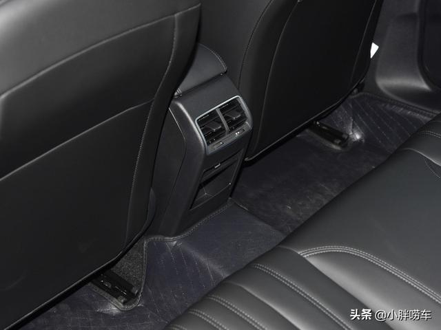 32岁大哥喜提标致408，虽然冷门但不后悔，这价格应该不贵吧