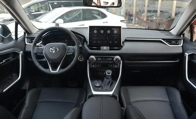 22万提丰田SUV，朋友开了六千公里后有话要说，感触颇深