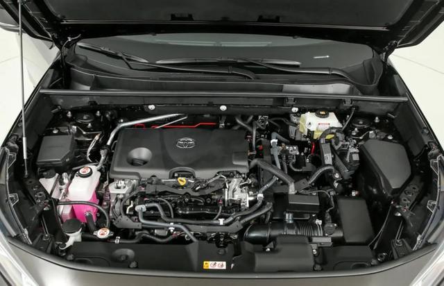 22万提丰田SUV，朋友开了六千公里后有话要说，感触颇深