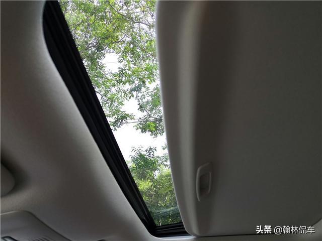 如果预算15万想买轿车，卡罗拉双擎值得一选