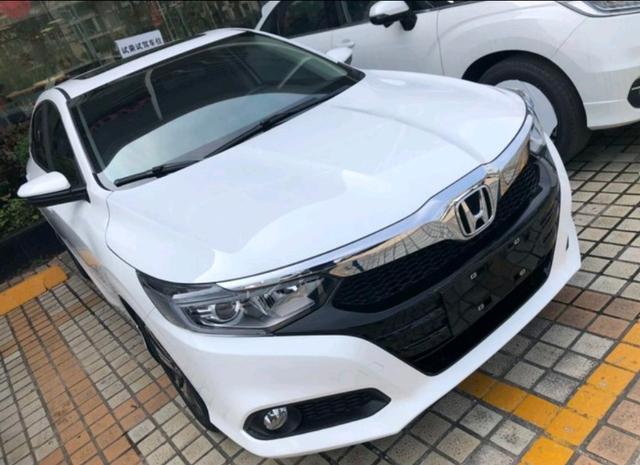 24岁小伙喜提凌派，油耗低空间大，分享1000公里用车感受