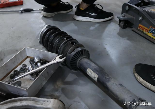 改装之路第一步，一套完美的避震才是奔驰大G的标配