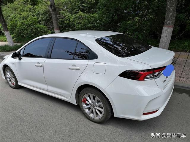 如果预算15万想买轿车，卡罗拉双擎值得一选