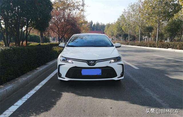 如果预算15万想买轿车，卡罗拉双擎值得一选