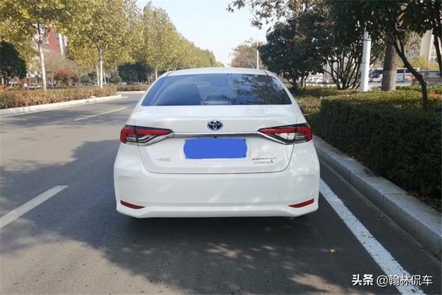如果预算15万想买轿车，卡罗拉双擎值得一选