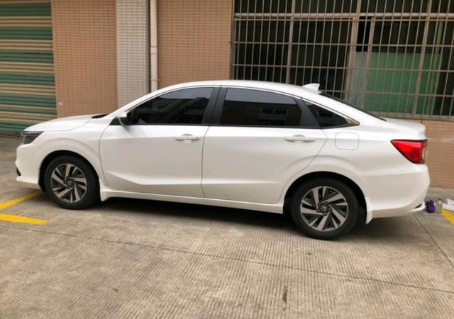 24岁小伙喜提凌派，油耗低空间大，分享1000公里用车感受