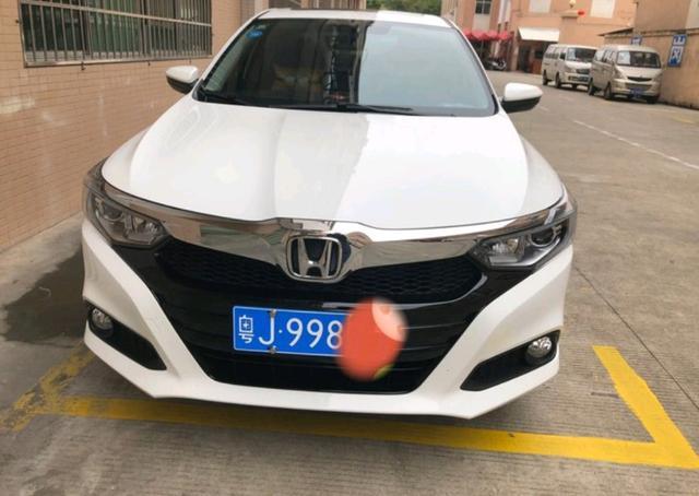 24岁小伙喜提凌派，油耗低空间大，分享1000公里用车感受