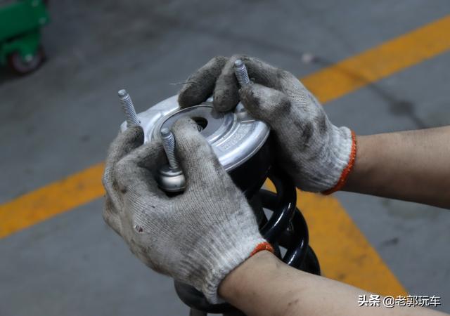 改装之路第一步，一套完美的避震才是奔驰大G的标配