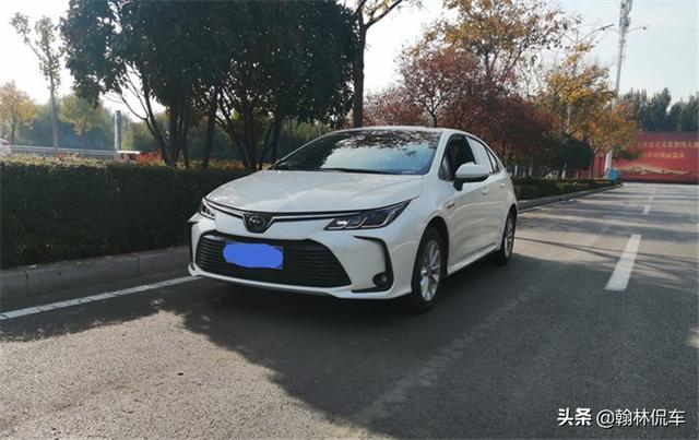 如果预算15万想买轿车，卡罗拉双擎值得一选