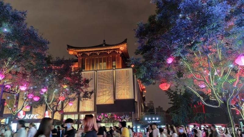 【奔跑吧，陕西】【青青河边草】18.与美食恋雪一起夜游网红打卡地大唐不夜城步行街