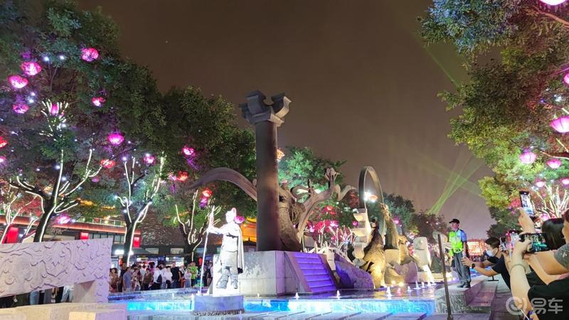 【奔跑吧，陕西】【青青河边草】18.与美食恋雪一起夜游网红打卡地大唐不夜城步行街