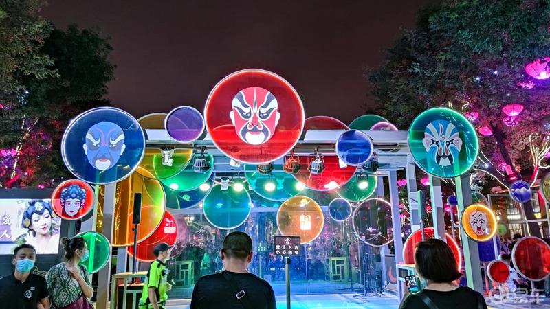 【奔跑吧，陕西】【青青河边草】18.与美食恋雪一起夜游网红打卡地大唐不夜城步行街