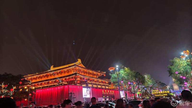 【奔跑吧，陕西】【青青河边草】18.与美食恋雪一起夜游网红打卡地大唐不夜城步行街