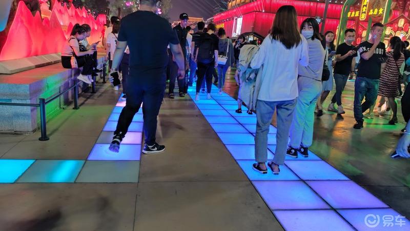 【奔跑吧，陕西】【青青河边草】18.与美食恋雪一起夜游网红打卡地大唐不夜城步行街