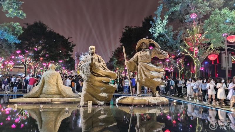 【奔跑吧，陕西】【青青河边草】18.与美食恋雪一起夜游网红打卡地大唐不夜城步行街
