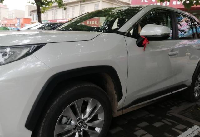 被忽视的丰田SUV，和汉兰达同级，才17.18万起