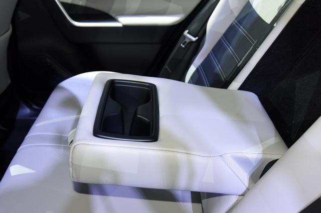 被忽视的丰田SUV，和汉兰达同级，才17.18万起