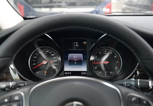 裸车48.98万提奔驰V级，它油耗大吗？听听车友怎么说