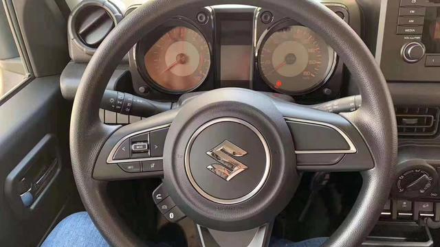全新铃木吉姆尼提车！落地22万，关于用车感受，车主说了实话