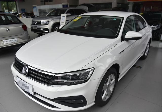全新大众凌度提车，落地12万，1.4T+轿跑造型，比思域帅气