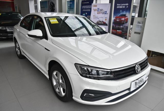 全新大众凌度提车，落地12万，1.4T+轿跑造型，比思域帅气