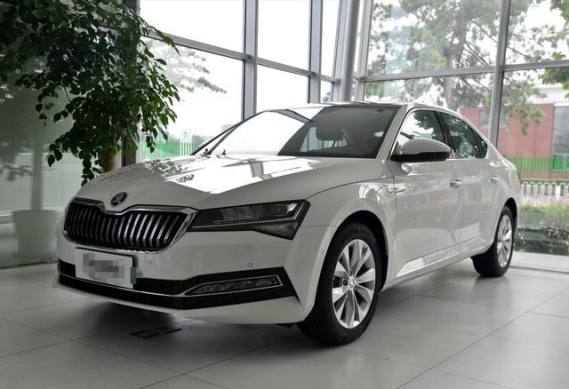 全新斯柯达速派提车！顶配落地16万，空间不输雅阁，比迈腾大气